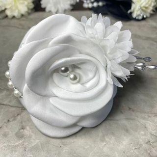 髪飾り　コサージュ 卒園式 卒業式入園式入学式 結婚式 発表会 40