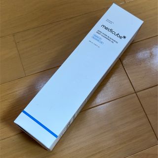 メディキューブ ゼロ毛穴クレンジングオイル 205ml(クレンジング/メイク落とし)