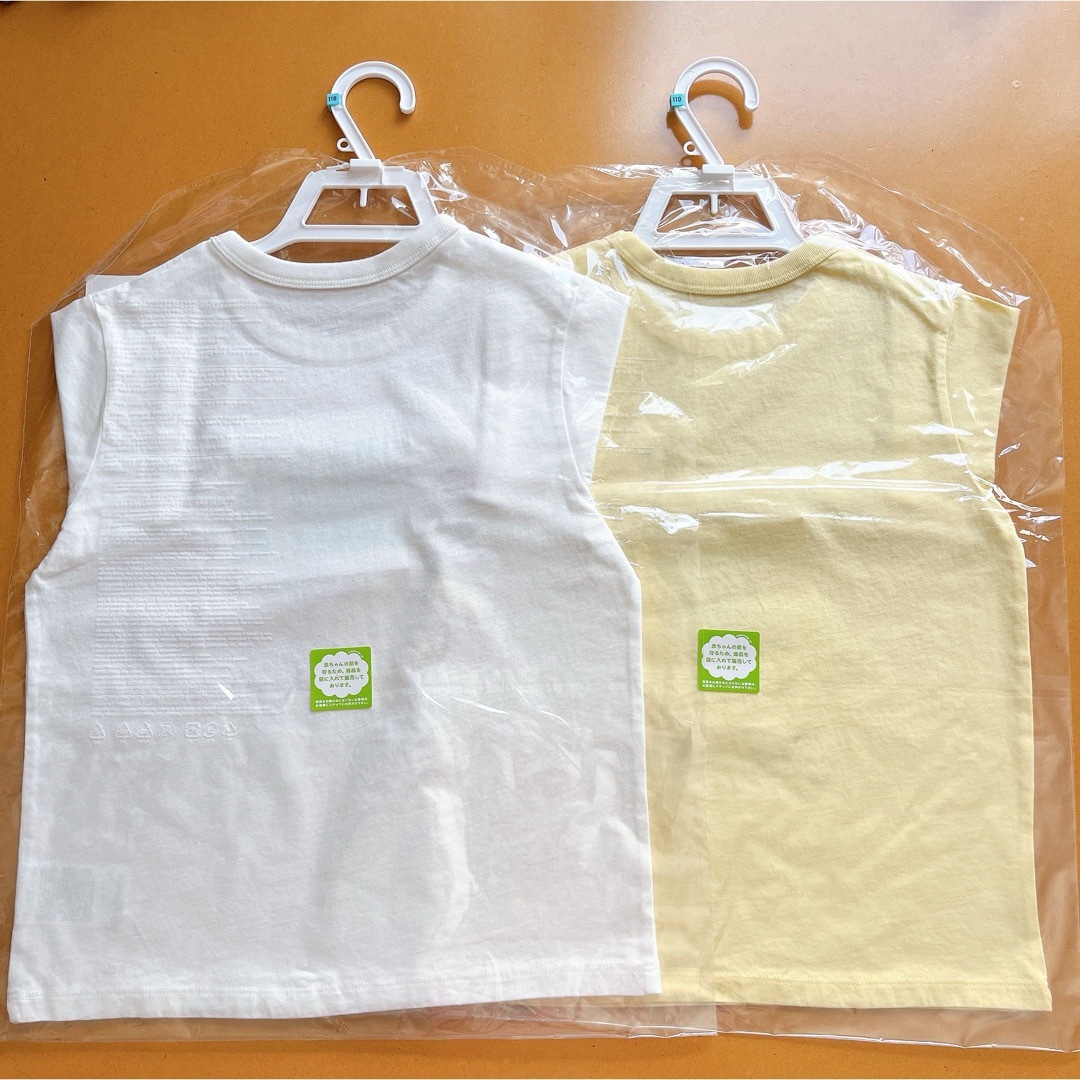 UNIQLO(ユニクロ)の【新品】ユニクロ　半袖Tシャツ　2点　ポケモン　110 ピカチュウ　イーブイ キッズ/ベビー/マタニティのキッズ服男の子用(90cm~)(Tシャツ/カットソー)の商品写真