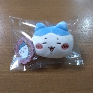【ちいかわ】《ハチワレ》もちもちフェイス＆ラメアクリルキーホルダー セット
