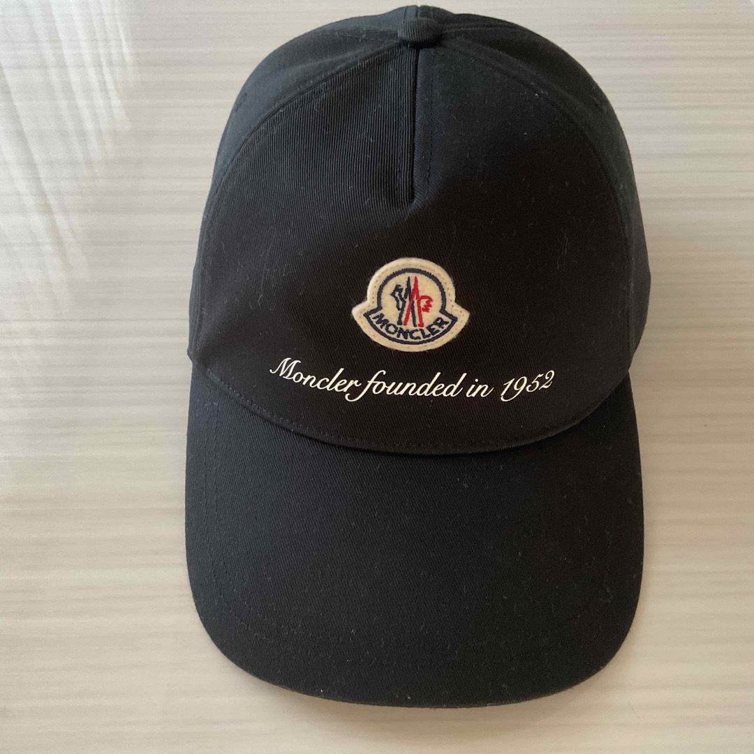 MONCLER(モンクレール)のMONCLER  BLACK ADJUSTABLE CAP  UNI メンズの帽子(キャップ)の商品写真