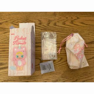 POPMART Molly ポケットフレンズ（ホワイト）(キャラクターグッズ)