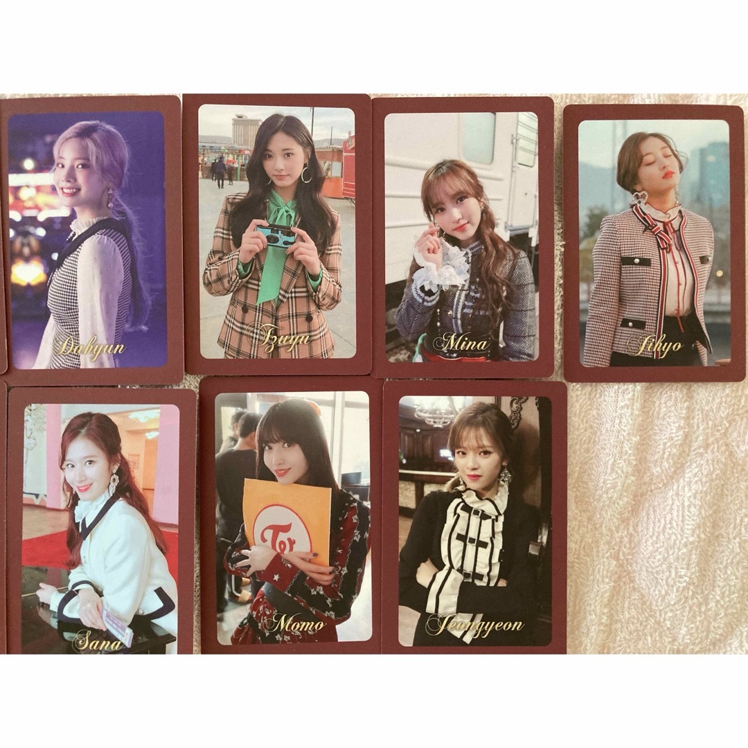TWICE(トゥワイス)のTWICE トレカ10枚　ケース付き エンタメ/ホビーのCD(K-POP/アジア)の商品写真