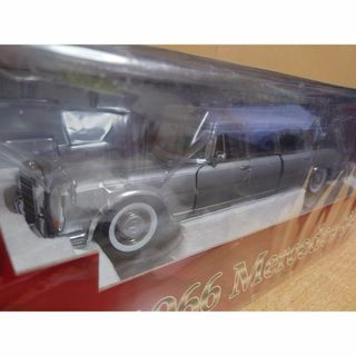 1/18 メルセデスベンツ Mercedes-Benz 600 リムジンミニカー(ミニカー)
