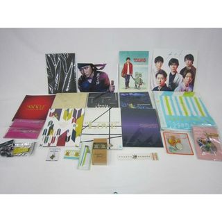  中古品 嵐 5×20 LOVE Japonism 他 ストラップ 缶バッジ ピンバッジ クリアチャーム パンフレット うちわ 等 グッズセット(アイドルグッズ)