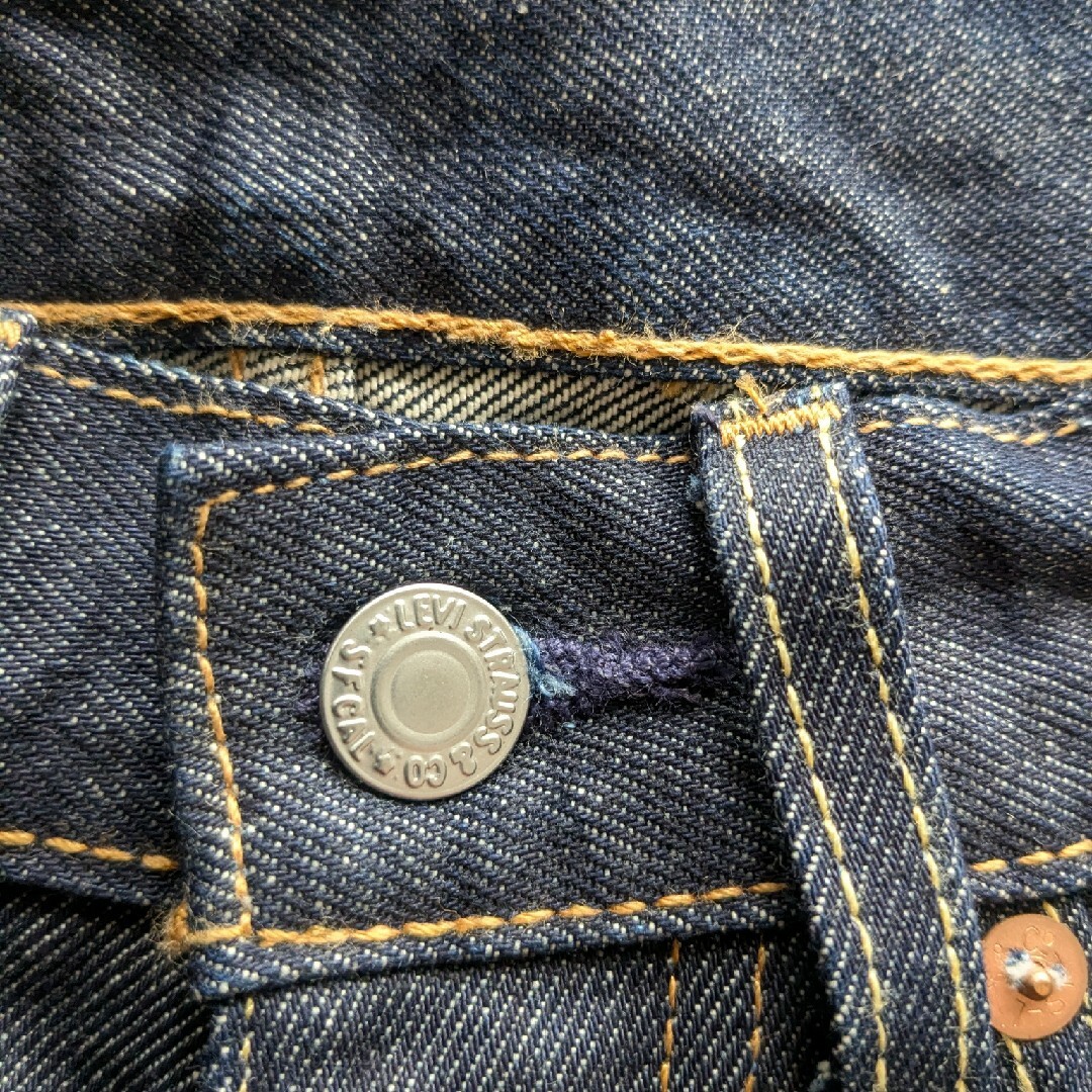 Levi's(リーバイス)の新品 LEVI'S アメリカ製 505 リーバイス プレミアム 赤耳 セルビッジ レディースのパンツ(デニム/ジーンズ)の商品写真