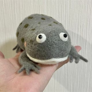 ハンドメイド　羊毛フェルト　マルメタピオカガエル