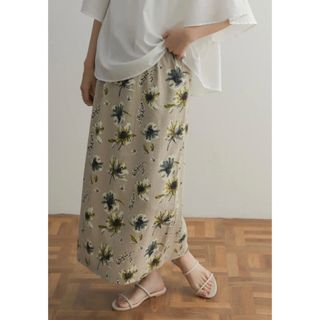 アーバンリサーチドアーズ(URBAN RESEARCH DOORS)の【新品】URBAN RESEARCH DOORS リネンコットンフラワースカート(ロングスカート)
