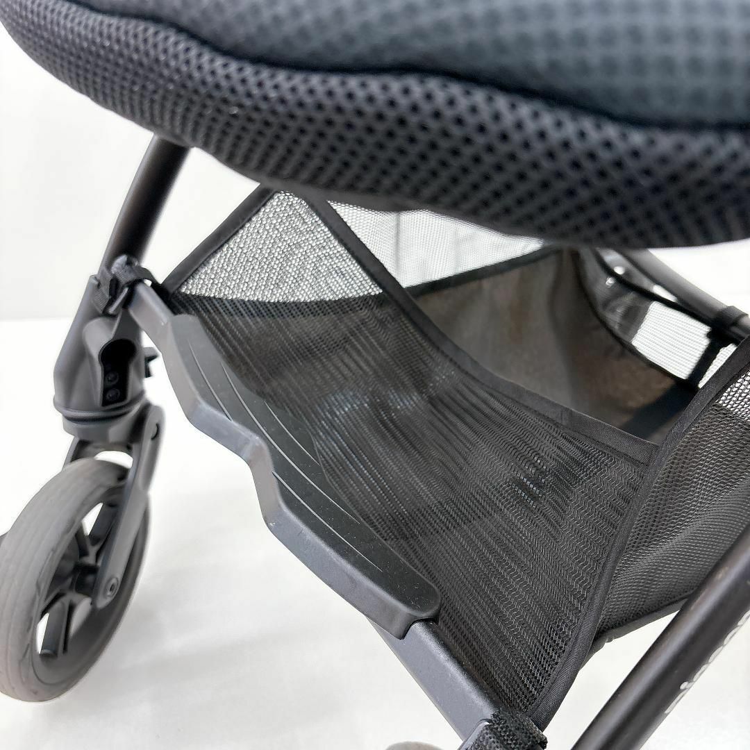 【美品】Pigeon Runfee Lino'n RB3L グレージュ キッズ/ベビー/マタニティの外出/移動用品(ベビーカー/バギー)の商品写真