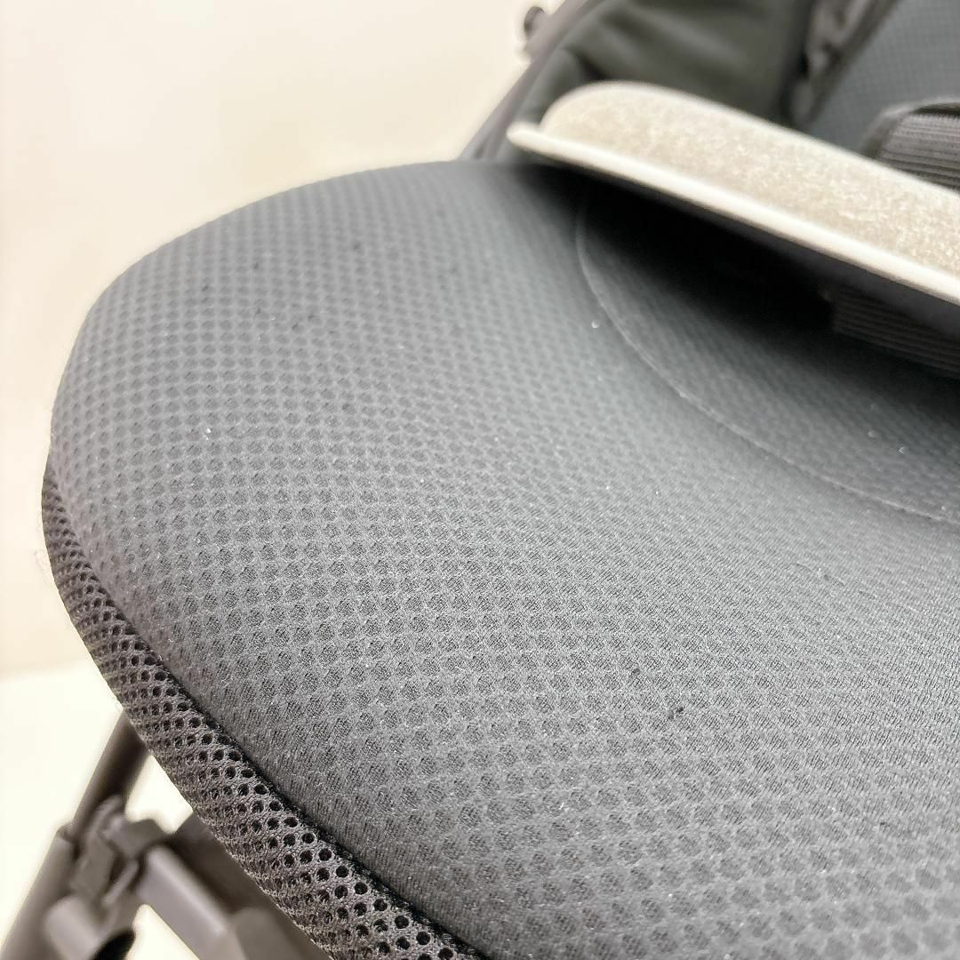【美品】Pigeon Runfee Lino'n RB3L グレージュ キッズ/ベビー/マタニティの外出/移動用品(ベビーカー/バギー)の商品写真