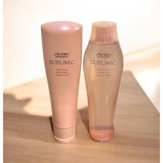 シセイドウプロフェッショナル(資生堂プロフェッショナル)のエアリーフロー シャンプーa 250mL トリートメントa 250g(シャンプー)