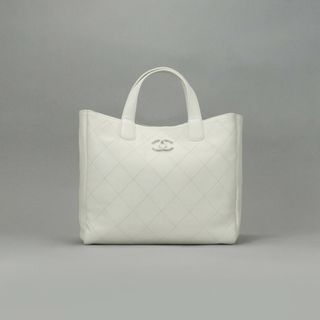 CHANEL - シャネル CHANEL マトラッセ バッグ トートバッグ ショルダーバッグ キャビアスキン ホワイト 白 シルバー金具 ハンドバッグ チェーンバッグ 2wayバッグ ココマーク