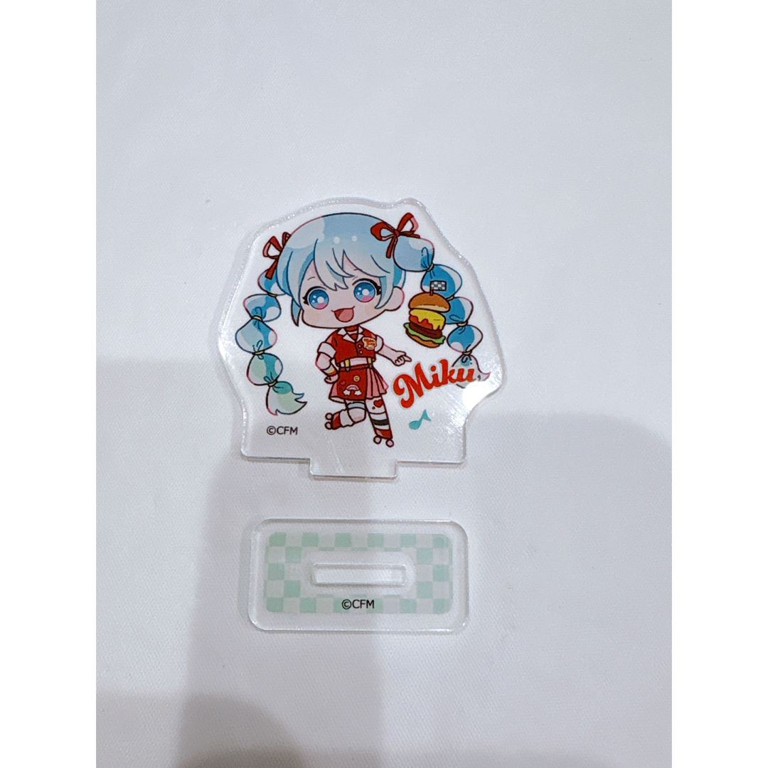 初音ミク 2個セット アクリルスタンド アクリルキーホルダー ダイナー エンタメ/ホビーのアニメグッズ(キーホルダー)の商品写真