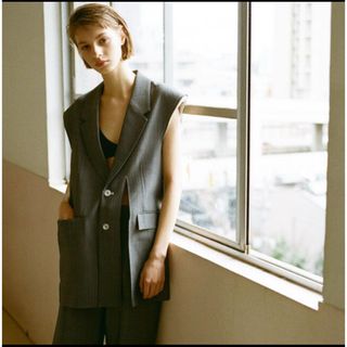 ジルサンダー(JIL SANDER)の【ほぼ新品】 soduk スドーク ノースリーブ ベスト ジャケット(ベスト/ジレ)