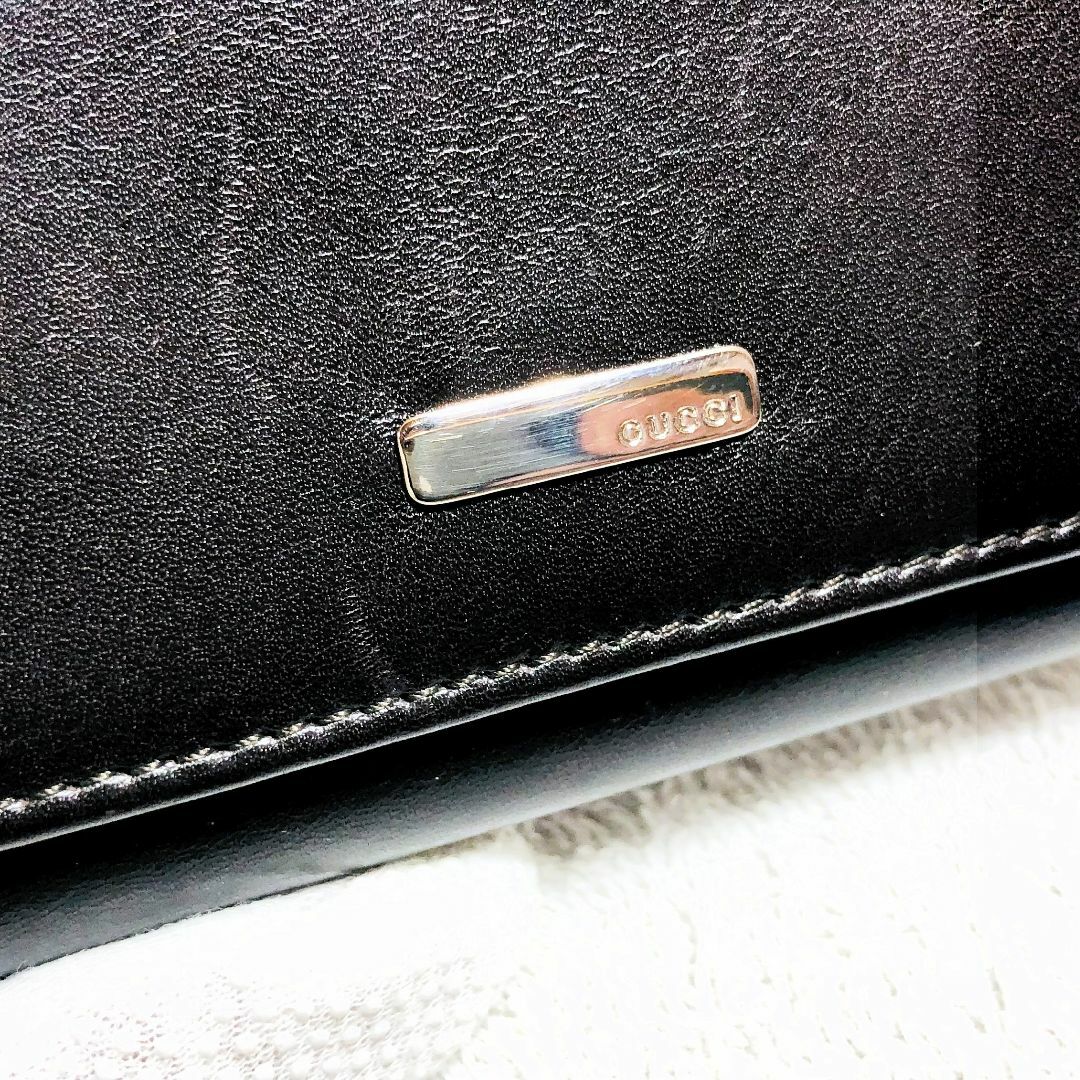 GUCCI(グッチ)の【GUCCI】グッチ キーケース ブラック レザー シルバー金具 ロゴプレート  メンズのファッション小物(キーケース)の商品写真