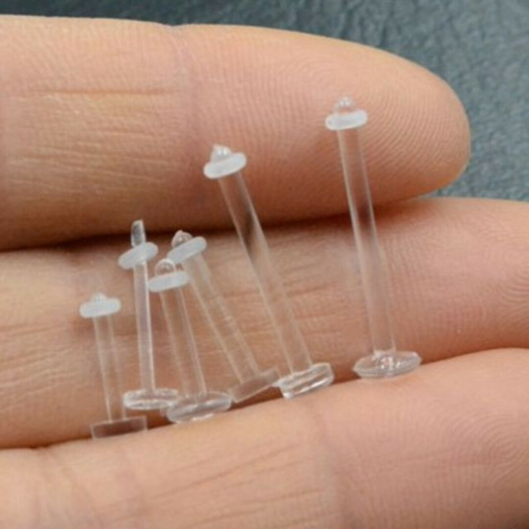 透明ピアス　16G6ｍｍ　5本　アクリル　ボディピアス　シークレット　ラブレット レディースのアクセサリー(ピアス)の商品写真
