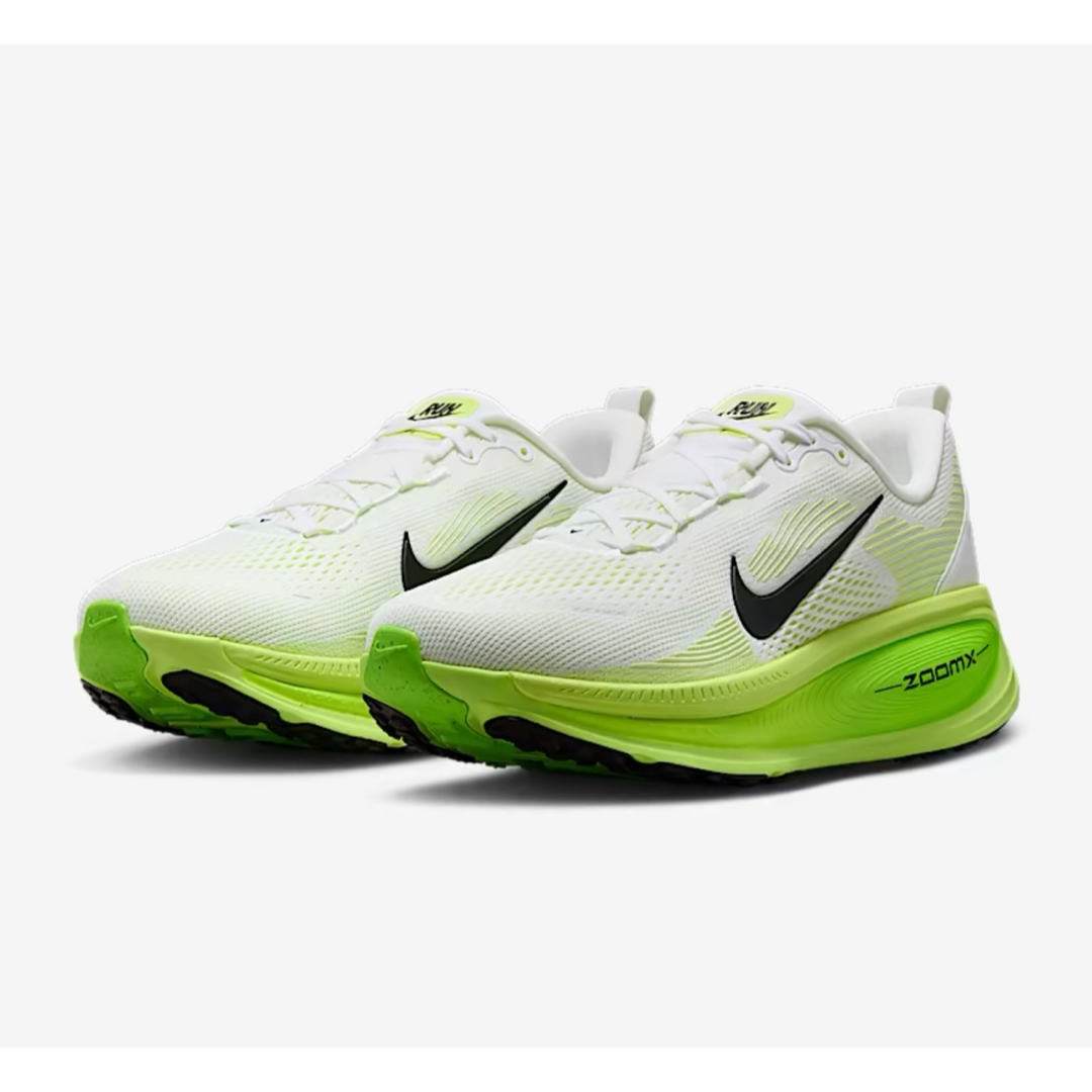 NIKE(ナイキ)の26.0 ナイキ ボメロ 18 ロード ランニング シューズ NIKE スポーツ/アウトドアのランニング(シューズ)の商品写真
