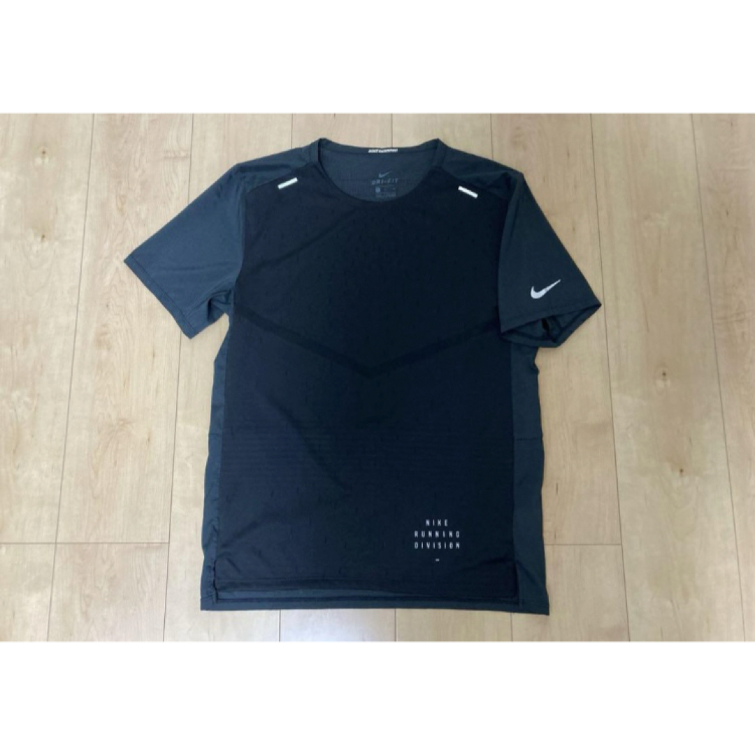 NIKE(ナイキ)のナイキ DRY-FIT ドライフィット ランニングディビジョン Sサイズ 超美品 スポーツ/アウトドアのランニング(ウェア)の商品写真