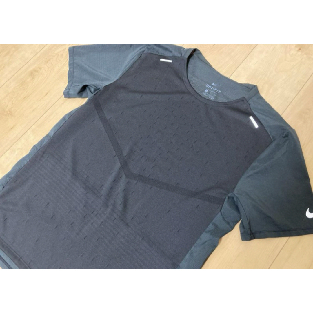 NIKE(ナイキ)のナイキ DRY-FIT ドライフィット ランニングディビジョン Sサイズ 超美品 スポーツ/アウトドアのランニング(ウェア)の商品写真