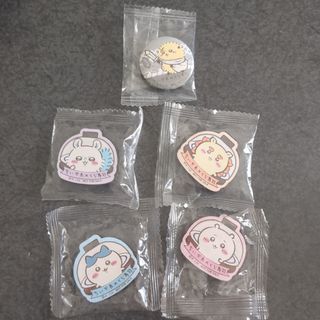 くら寿司　ちいかわ　マグネット　缶バッジ