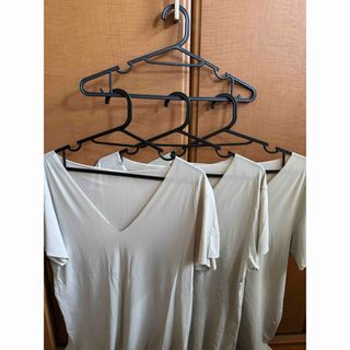 ユニクロ(UNIQLO)のユニクロ　エアリズムデオドラントメッシュVネックT ベージュ　3枚セット(その他)