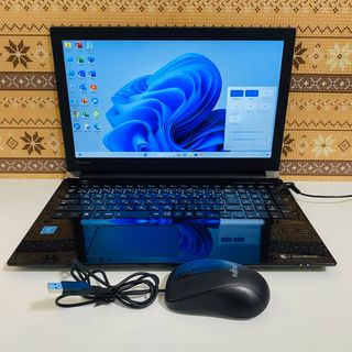 デル(DELL)のY709 TOSHIBAノートパソコンSSDメモリ8GサクサクWindows11(ノートPC)