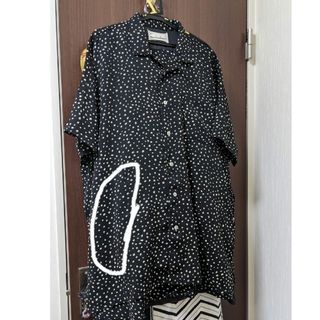 水玉ブラウス