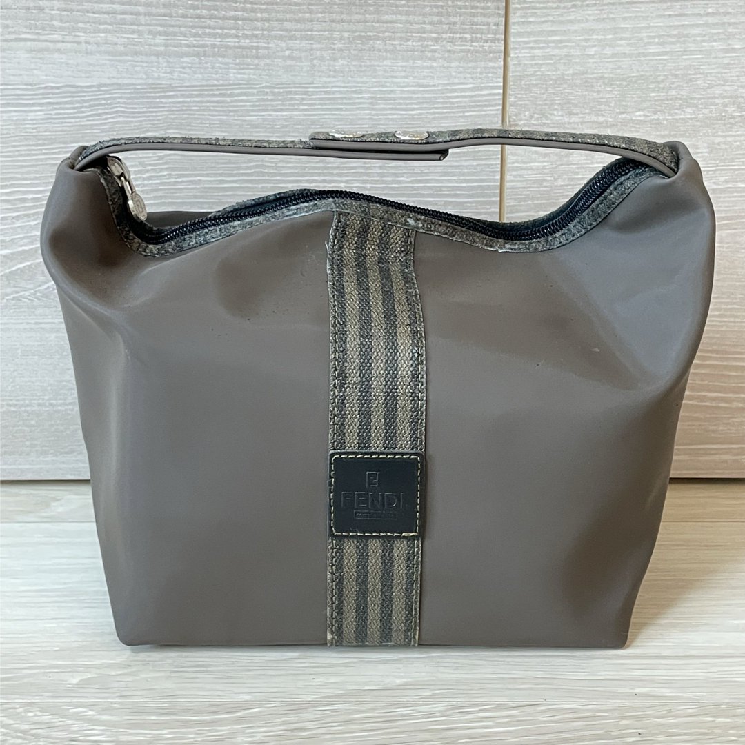 FENDI 大容量バニティーバッグ クロスボディ FENDI - 【人気】FENDI バニティバッグの通販 by もち豆