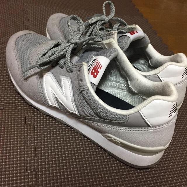 New Balance(ニューバランス)のニューバランス スニーカー 996 23.5 レディースの靴/シューズ(スニーカー)の商品写真