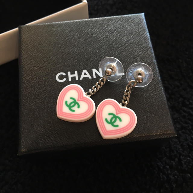 CHANEL(シャネル)の美品 正規品 シャネル CHANEL ピアス ハート レトロ ヴィンテージ レディースのアクセサリー(ピアス)の商品写真