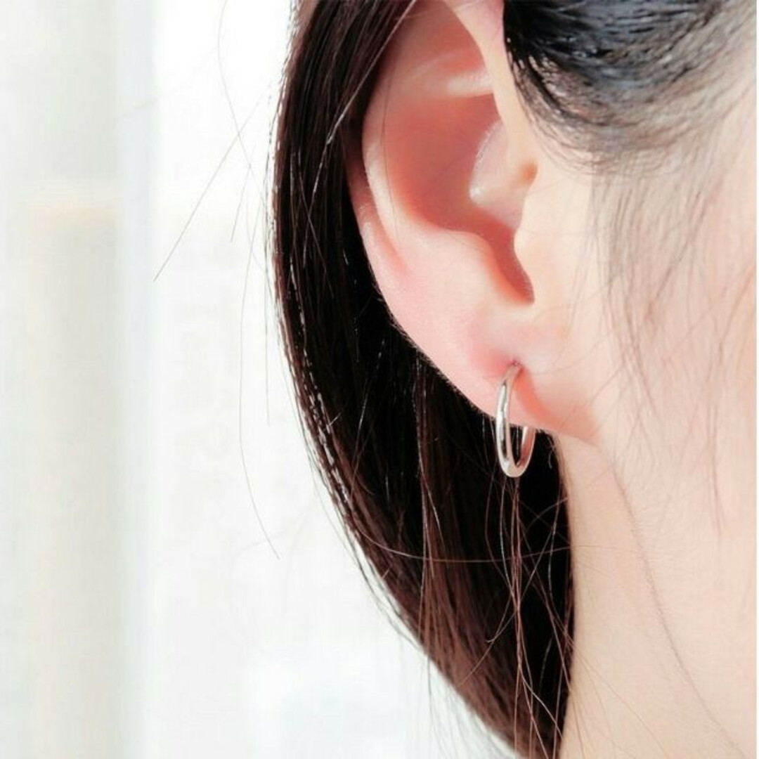 フェイクピアス　ゴールド　18ｍｍ　2個　ステンレス　イヤリングノンホールピアス レディースのアクセサリー(ピアス)の商品写真