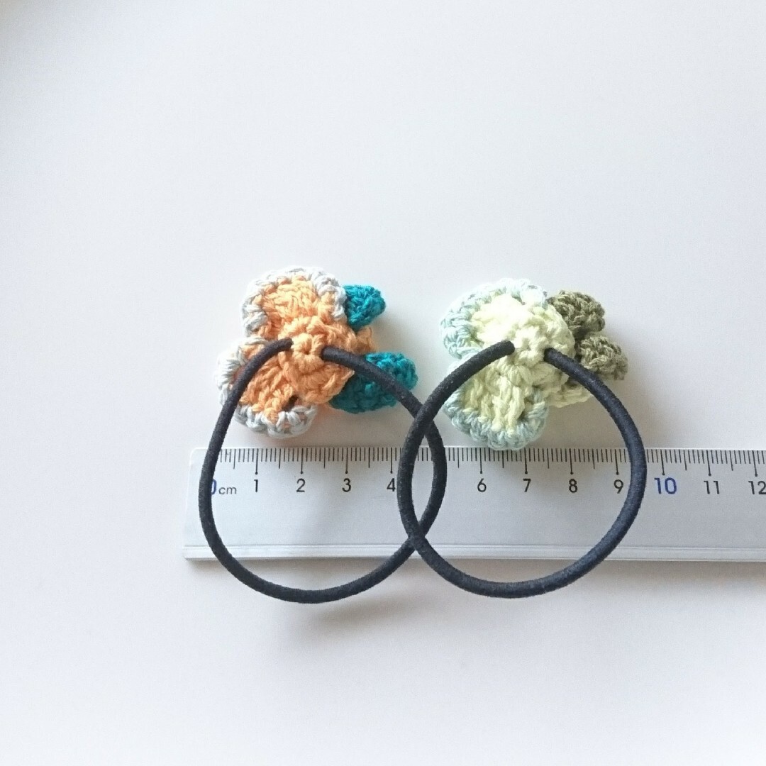 975 パンジーのお花ヘアゴム2個セット ハンドメイドのアクセサリー(ヘアアクセサリー)の商品写真