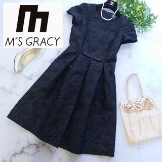 エムズグレイシー(M'S GRACY)の2022 エムズグレイシー 花柄 フラワージャガード ワンピース リボン 黒(ロングワンピース/マキシワンピース)