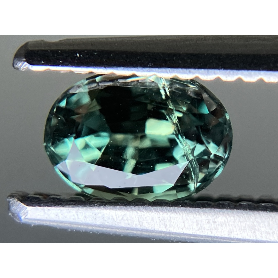 アレキサンドライト 天然  0.511ct  中央宝石ソーティング付き  5.42㎜×3.95㎜×2.96㎜  ルース（ 裸石 ） 6021YY レディースのアクセサリー(その他)の商品写真
