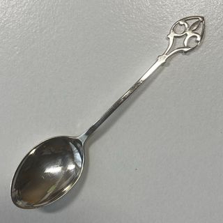 シャープな透かし　オープンワーク模様　英国MAPPIN & WEBB スプーン(カトラリー/箸)
