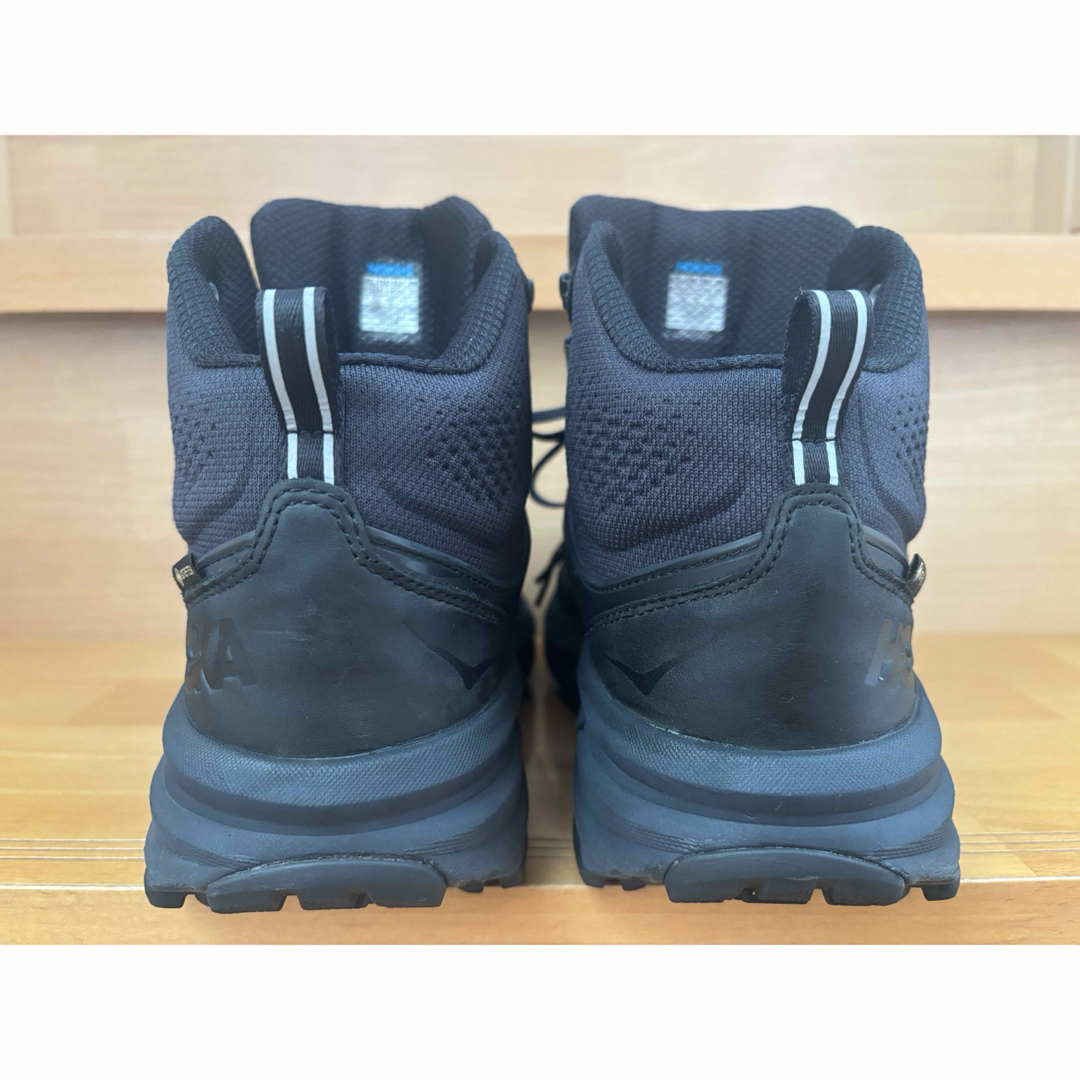 HOKA ONE ONE(ホカオネオネ)の【美品】【送料無料】ホカ チャレンジャー ミドル ゴアテックス 27cm ワイド スポーツ/アウトドアのアウトドア(登山用品)の商品写真
