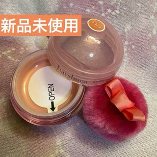 ラヴーシュカ(Lavshuca)のカネボウ ラヴーシュカ スウィートパフュームチーク ほほ紅 オレンジ(チーク)