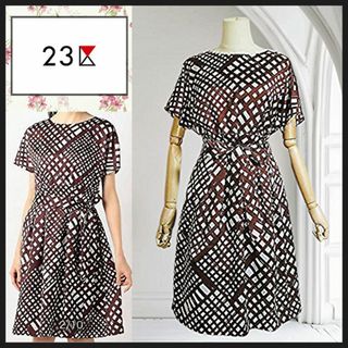ニジュウサンク(23区)の【23区】チェック　プリント ワンピース　38　きちんと感　通勤オフィス(ひざ丈ワンピース)