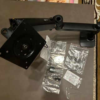 アマゾン(Amazon)のAmazon製モニターアーム(PC周辺機器)