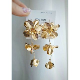 【再販】メタルゴールド フラワー ピアス イヤリング ブライダル ハンドメイド