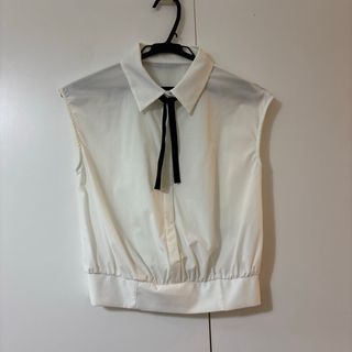 ノエラ(Noela)のノエラ　トップス　ブラウス(シャツ/ブラウス(半袖/袖なし))