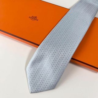 美品 HERMES エルメス ネクタイ シルク100% スカイブルー 総柄
