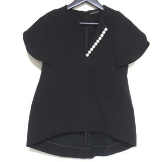 ヨーコチャン(YOKO CHAN)の良品 YOKO CHAN ヨーコチャン  チューリップスリーブ パール スキッパー プルオーバー ブラウス サイズ38 ブラック レディース 古着 中古 USED(シャツ/ブラウス(半袖/袖なし))