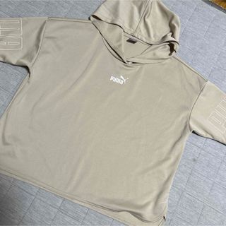 プーマ(PUMA)のベージュのPUMAフーディ、Lサイズ(パーカー)