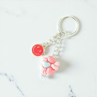 キーホルダー 推し活 ハンドメイド 赤スマイル ハート かわいい