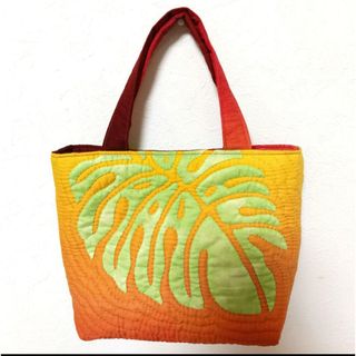 モンステラ　ハワイアンキルト　赤系　トートバック　Hawaii ハイビスカス