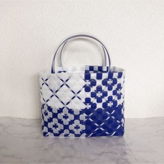 プラかごバッグ プラカゴ PPバンド ハンドメイド 花柄 ネイビー ホワイト(かごバッグ/ストローバッグ)