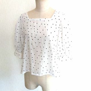 イームス(EMS)のems美品 スクエアネックドッドブラウス(シャツ/ブラウス(半袖/袖なし))