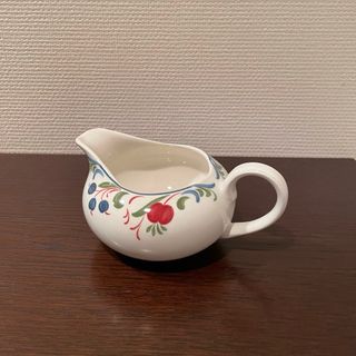 ミルクピッチャー(テーブル用品)