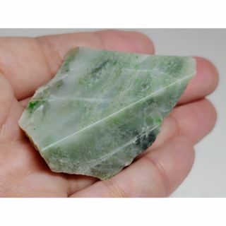 L-59 翡翠 53g ヒスイ 原石 鑑賞石 自然石 誕生石 鉱石 鉱物 水石